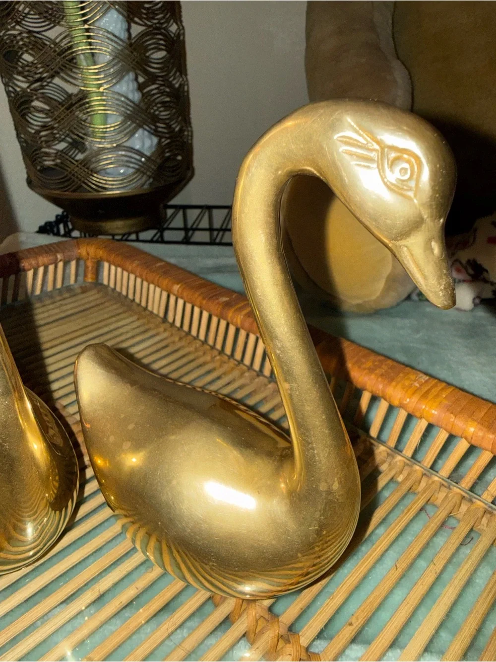 VIntage Brass Swan Figurine Pair - Gold Décor